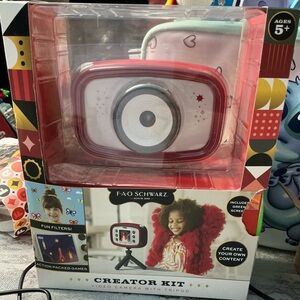 FAO Schwarz Red and White Creator Kit Camera